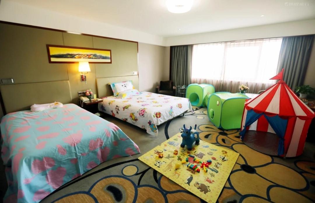 Inzone Garland Hotel Цзінань Екстер'єр фото