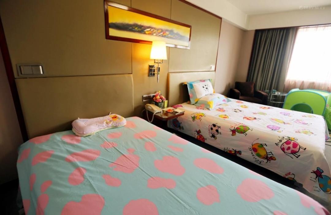 Inzone Garland Hotel Цзінань Екстер'єр фото