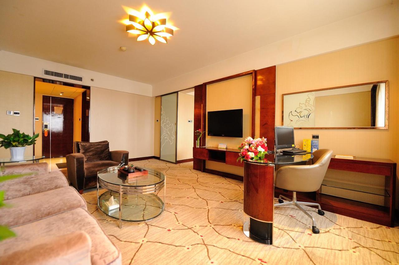 Inzone Garland Hotel Цзінань Екстер'єр фото
