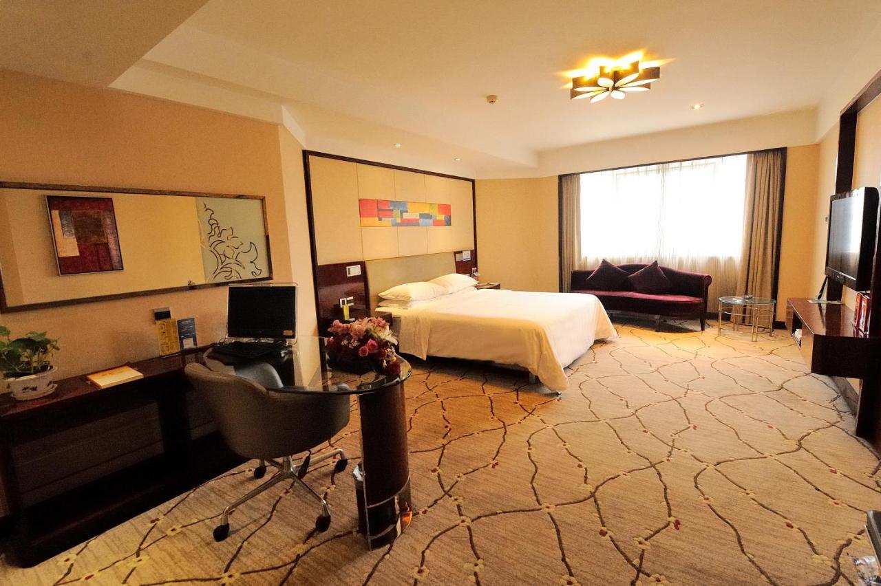 Inzone Garland Hotel Цзінань Екстер'єр фото