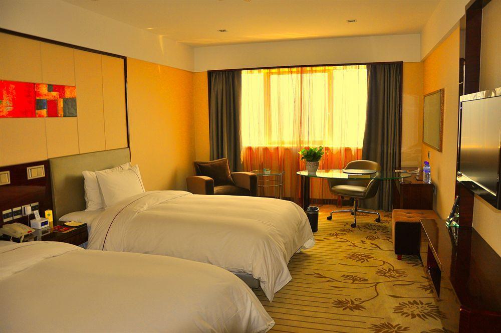 Inzone Garland Hotel Цзінань Екстер'єр фото
