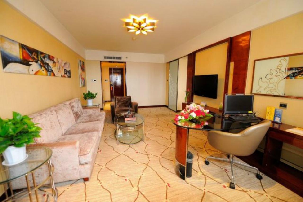 Inzone Garland Hotel Цзінань Екстер'єр фото
